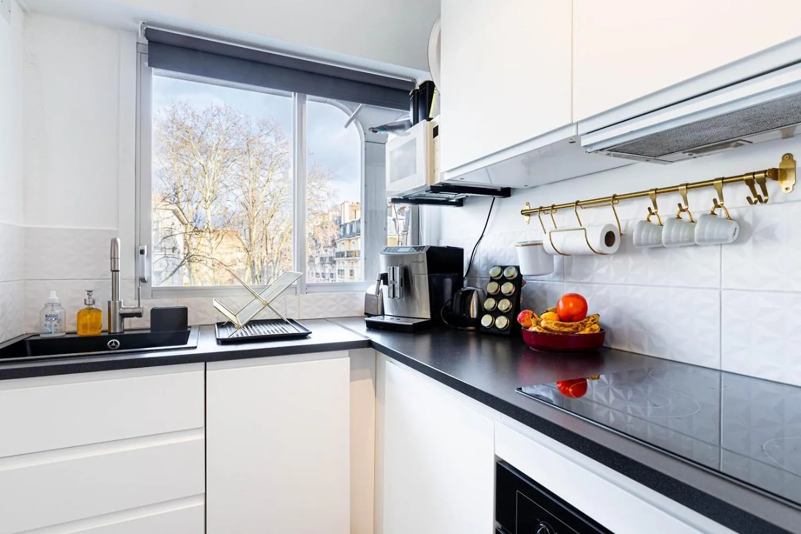 Apartamento Guestready - Chic Retreat With Balcony For 2 París 0*,  Francia